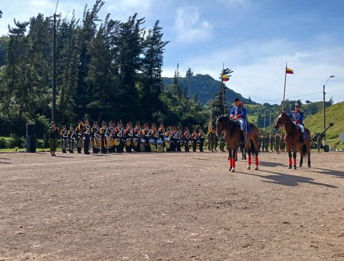 Comil4 Colegio Militar – Abdón Calderón